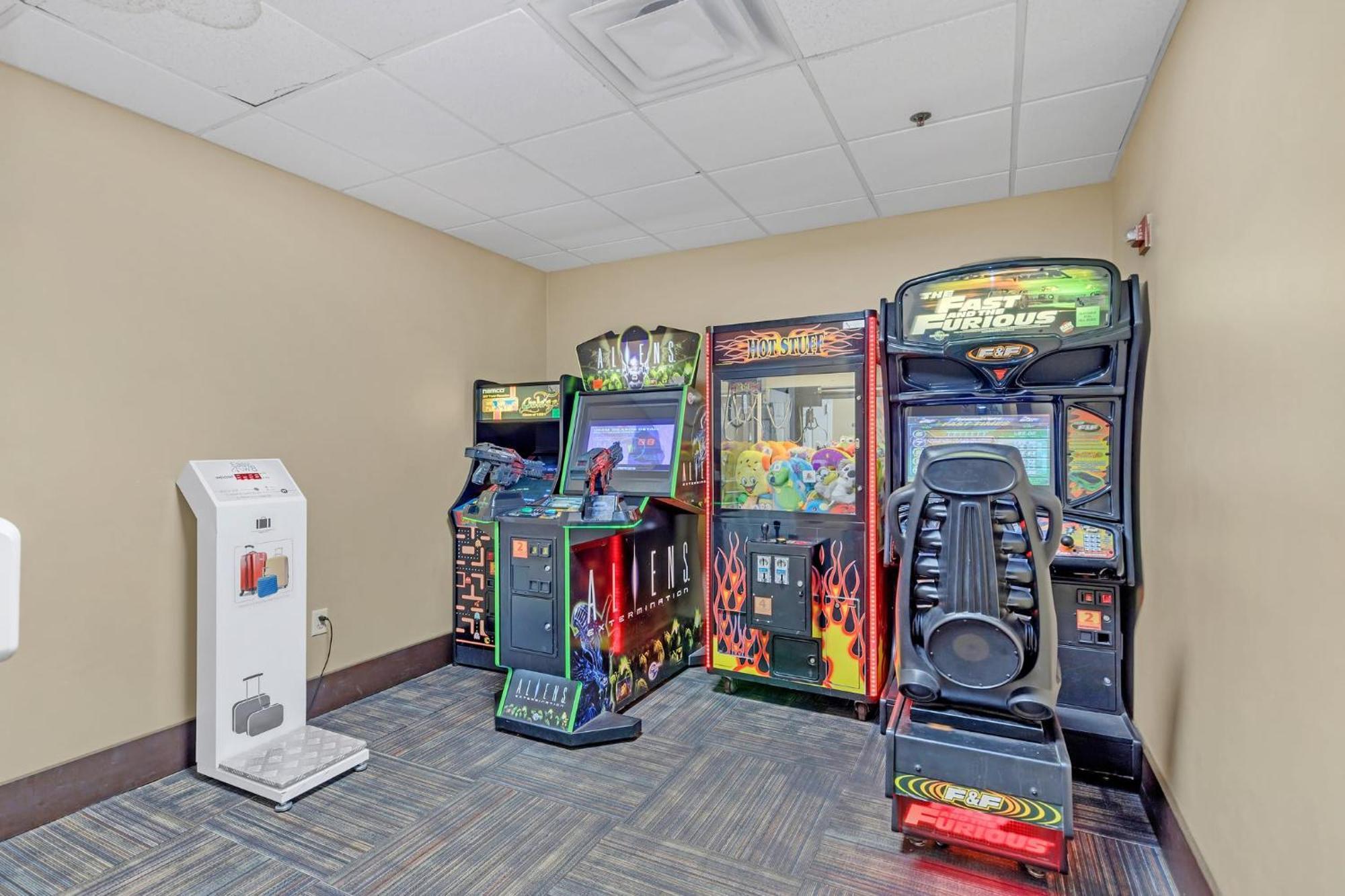 1Br 2 Queens Apt-Hotel With Pool, Hot Tub & Arcade, Near Disney & Universal! Orlando Exterior photo